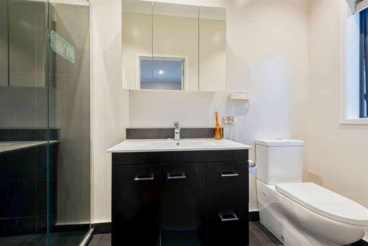 7 Weta Road Hobsonville_11