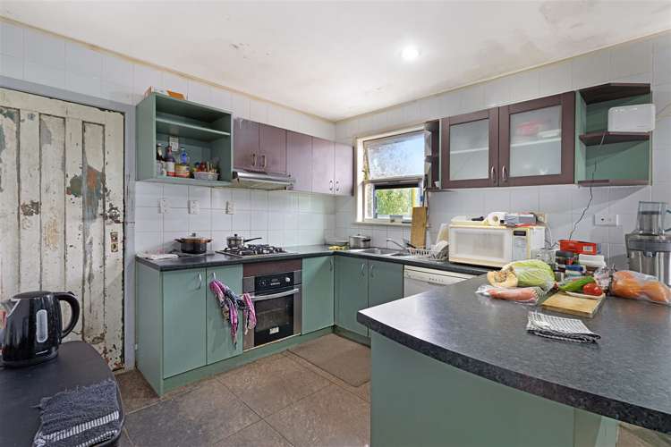 97 Cobham Crescent Kelston_14