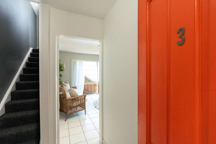 3/16 Hanson Street Mount Cook_12