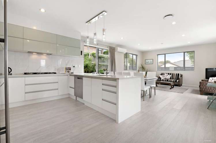 2 Emell Street Silverdale_14