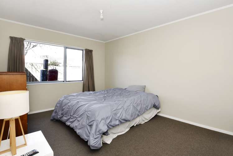 61 Aldinga Avenue Stoke_14