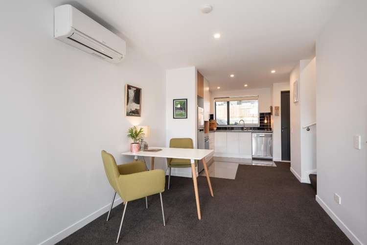 8/24 Princess Terrace Newtown_8