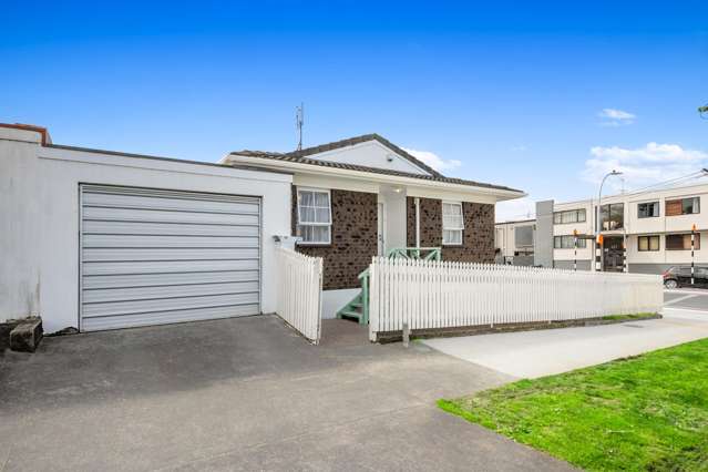 2/62 Grey Street Onehunga_2