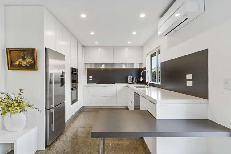 137 Mountain Road Mangere Bridge_10