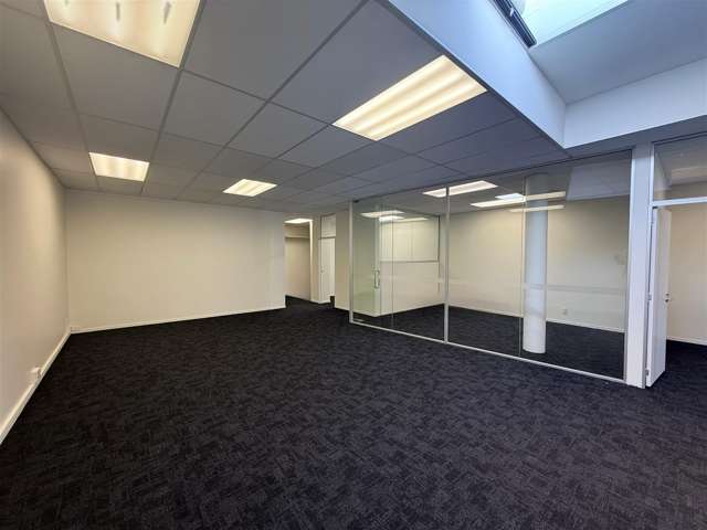 2/57 Mandeville Street Riccarton_4