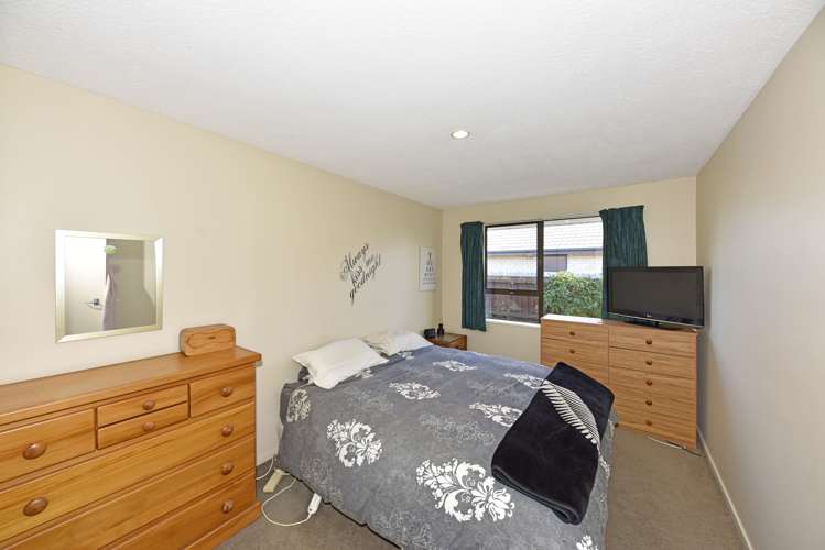 23 Roberts Road Hei Hei_11