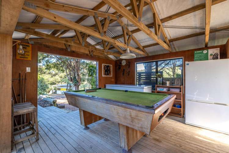 16 Te Makiri Road Onetangi_11