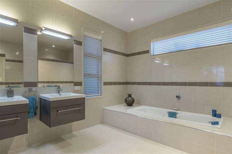 34 Holcombrooke Lane Welcome Bay_32