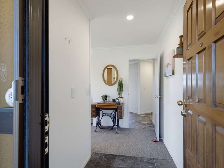 35 Domain Road Waipawa_11