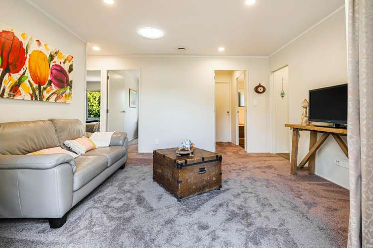 9 Careen Grove Gulf Harbour_23