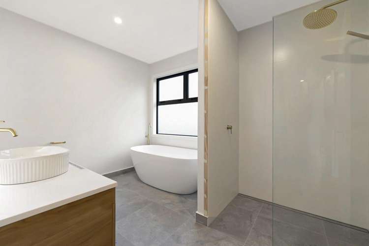 B/8 Maire Street 1378_11