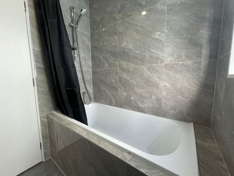 3/35A Somerset Road 10044_11