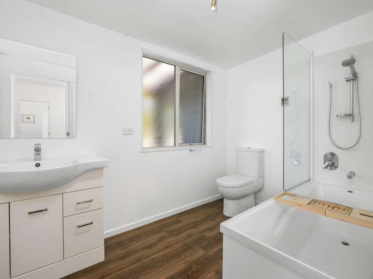 672 Highfield Road Burnham_24