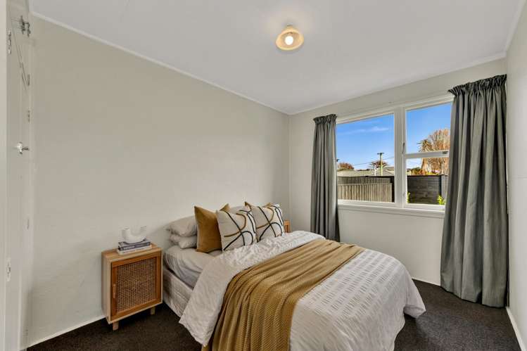 1041 Colombo Street St Albans_17