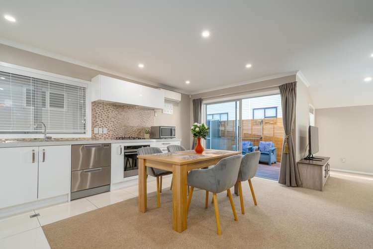 3/113 Moorefield Road Johnsonville_3