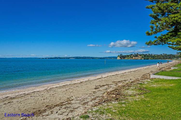 18 The Esplanade Eastern Beach_7