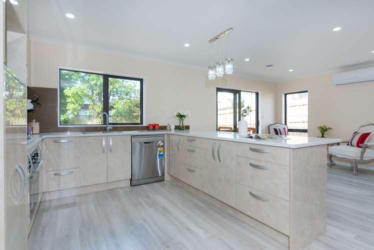 22a Kamara Road Glen Eden_12