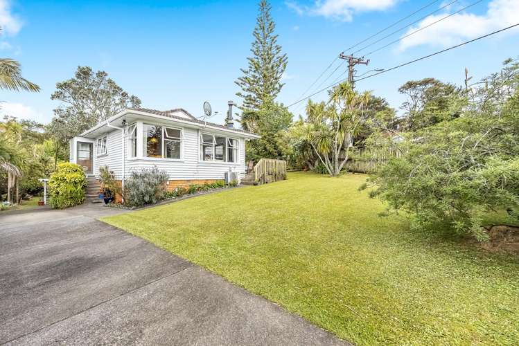 156 Godley Road Titirangi_22