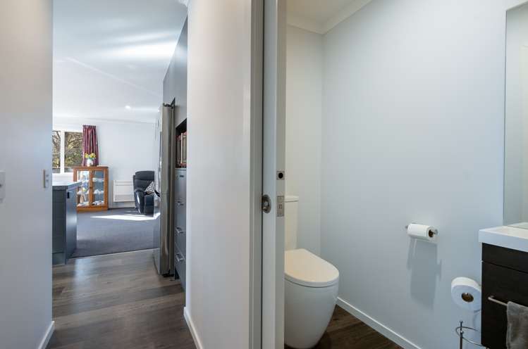 17 Campari Drive Richmond_12