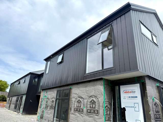 FULLY FURNISHED BRAND NEW EXECUTIVE TOWNHOUSES