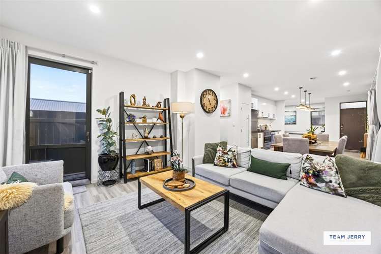 15 Te Aparangi Road_4