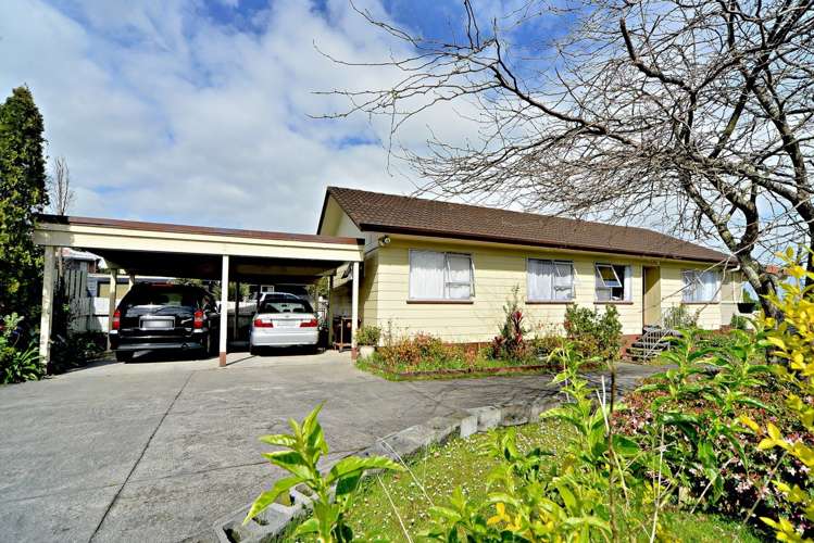 12 Pureora Place Clendon Park_1