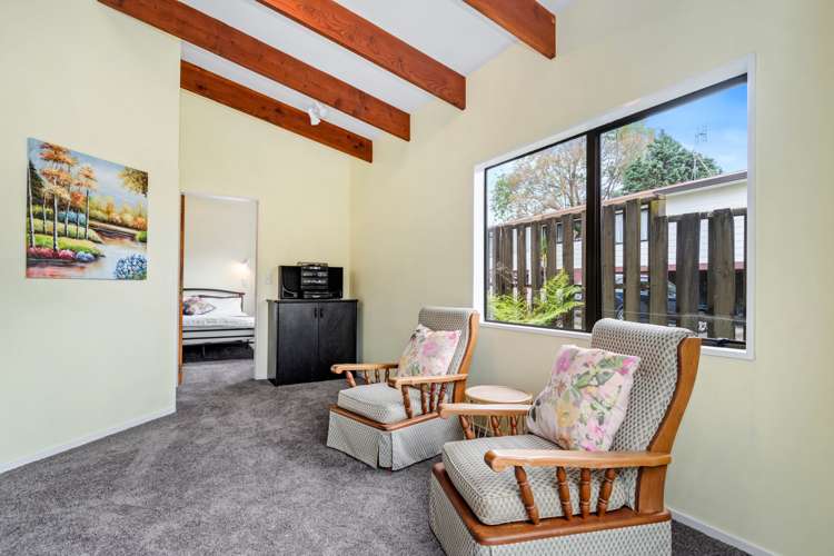 75 Jonathon Street Brookfield_14