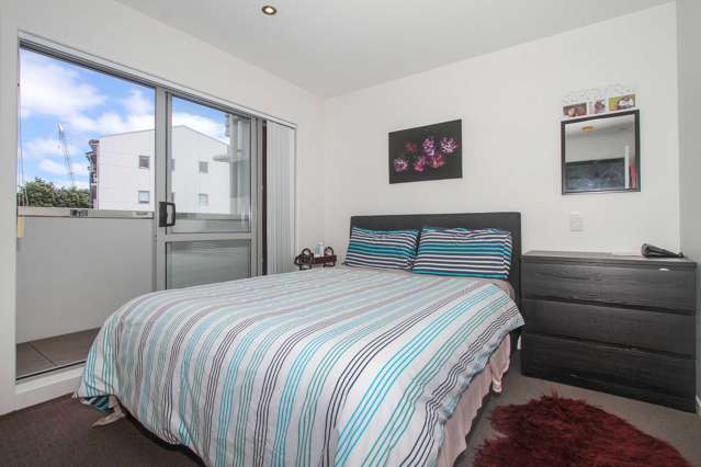 A8/60 Masons Road Oteha_4