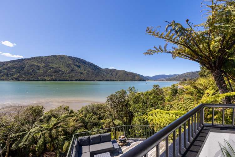 16 Belvue Bay Road Havelock_19