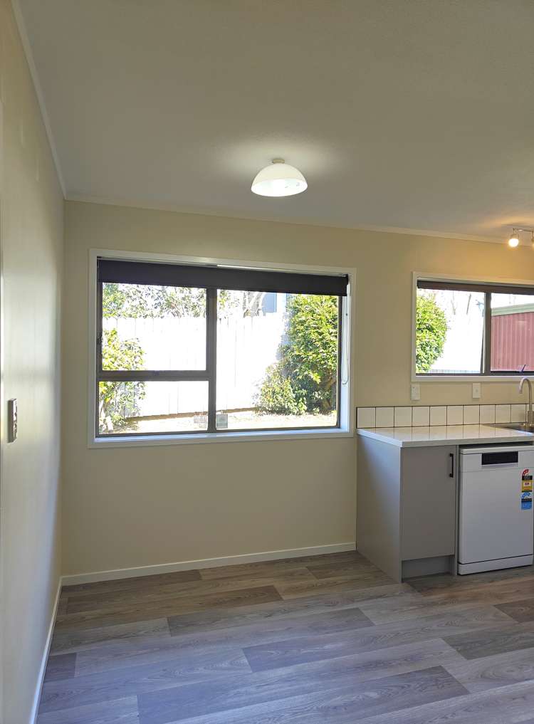 2/4 Rachael Place Farm Cove_13