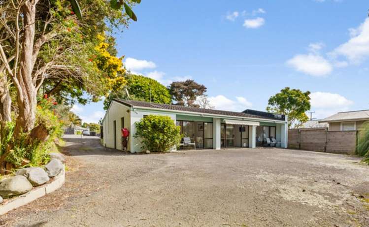 51 Wairau Road_0