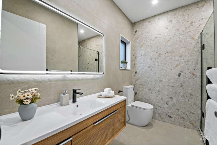 5/6 Clinton Avenue Te Atatu Peninsula_14