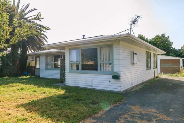 46 Parkway Wainuiomata_2