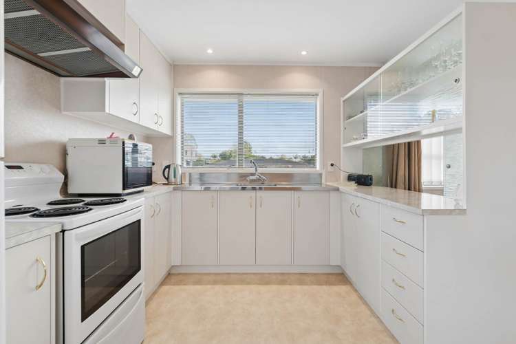 1/131 Glenmore Road Sunnyhills_10