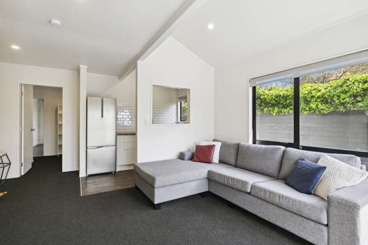 8 Countess Close Maupuia_8