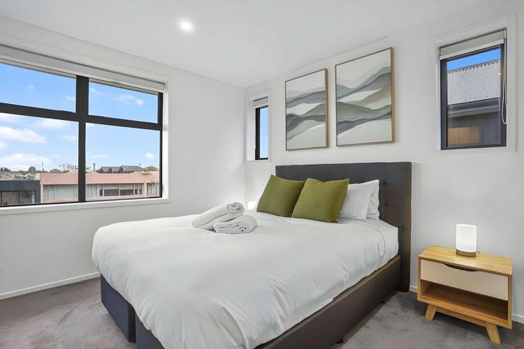 2/330 Cashel Street_0