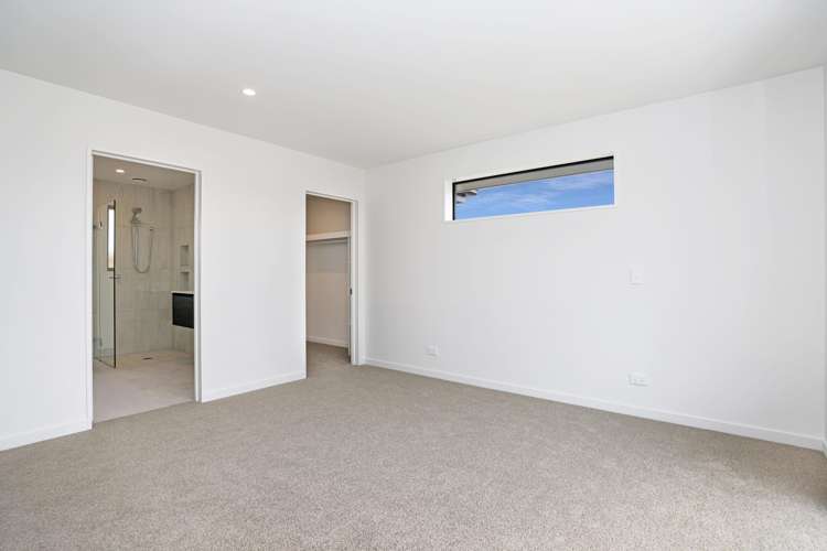 52 Strowan Avenue Elgin_13