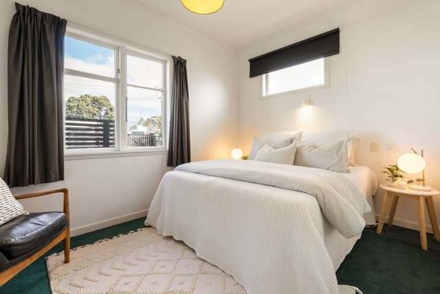 51 Endeavour Street Lyall Bay_2