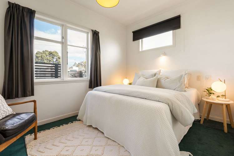 51 Endeavour Street Lyall Bay_2