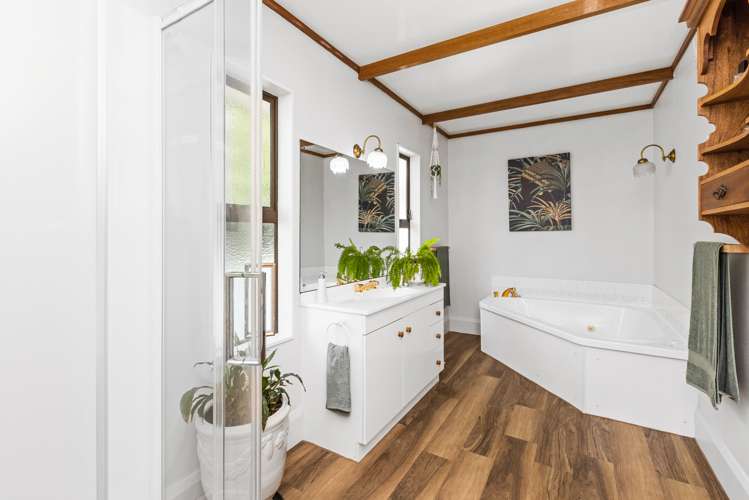 58 Churchill Drive Taradale_16