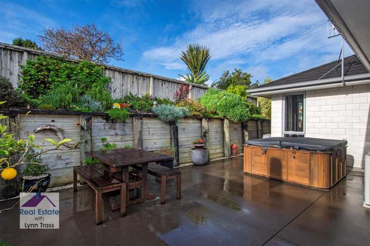 5 Rolling Stone Rise Tikipunga_16