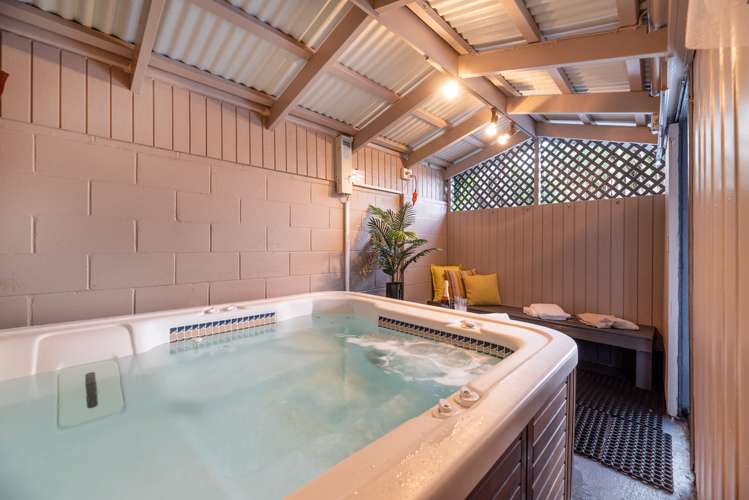 23 Barton Street Blockhouse Bay_17