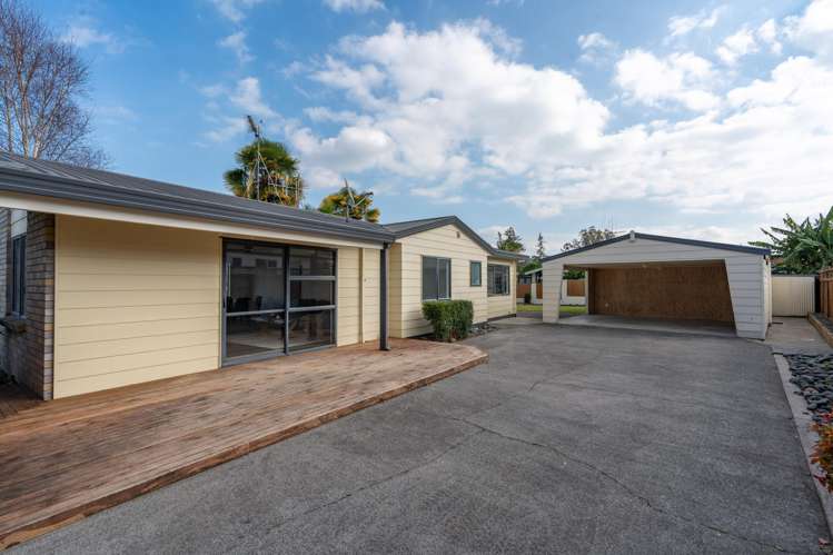 90 Dixon Road Glenview_15