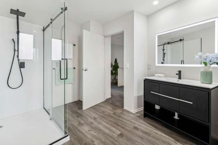 97/2 Armoy Drive East Tamaki_10