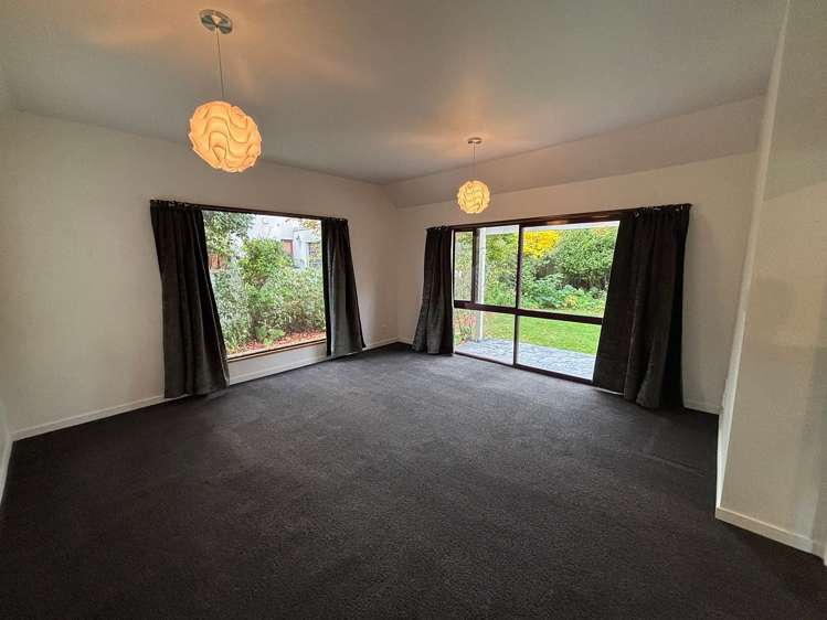 8A Braco Place Burnside_2