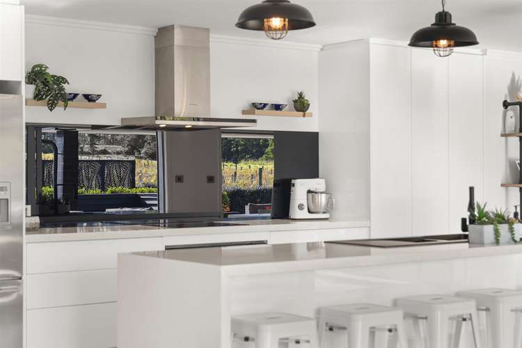 583 State Highway 16 Kumeu_11