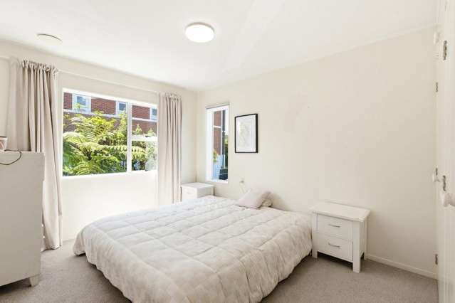 8/35 Ganges Road Khandallah_4