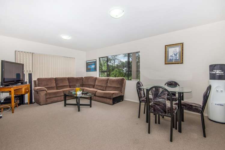 17 Riverglade Parkway Te Atatu South_5