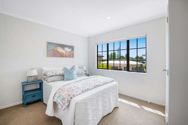 2/24 James Street Bayview_12