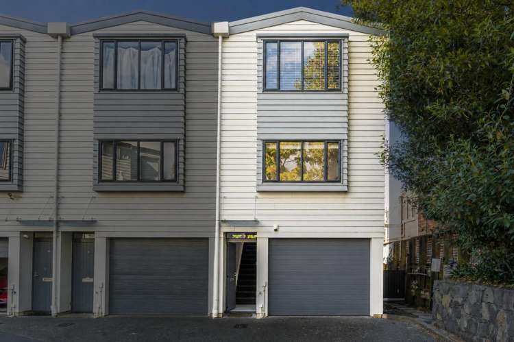 8 Cotesmore Way_0